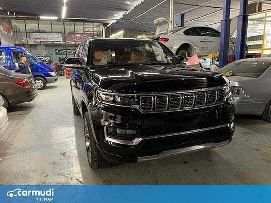 SUV cỡ lớn Jeep Grand Wagoneer 2022 đầu tiên về Việt Nam