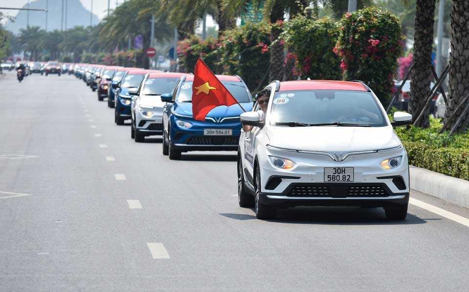 100 ô tô điện Vinfast hội tụ tại TP Hạ Long-3