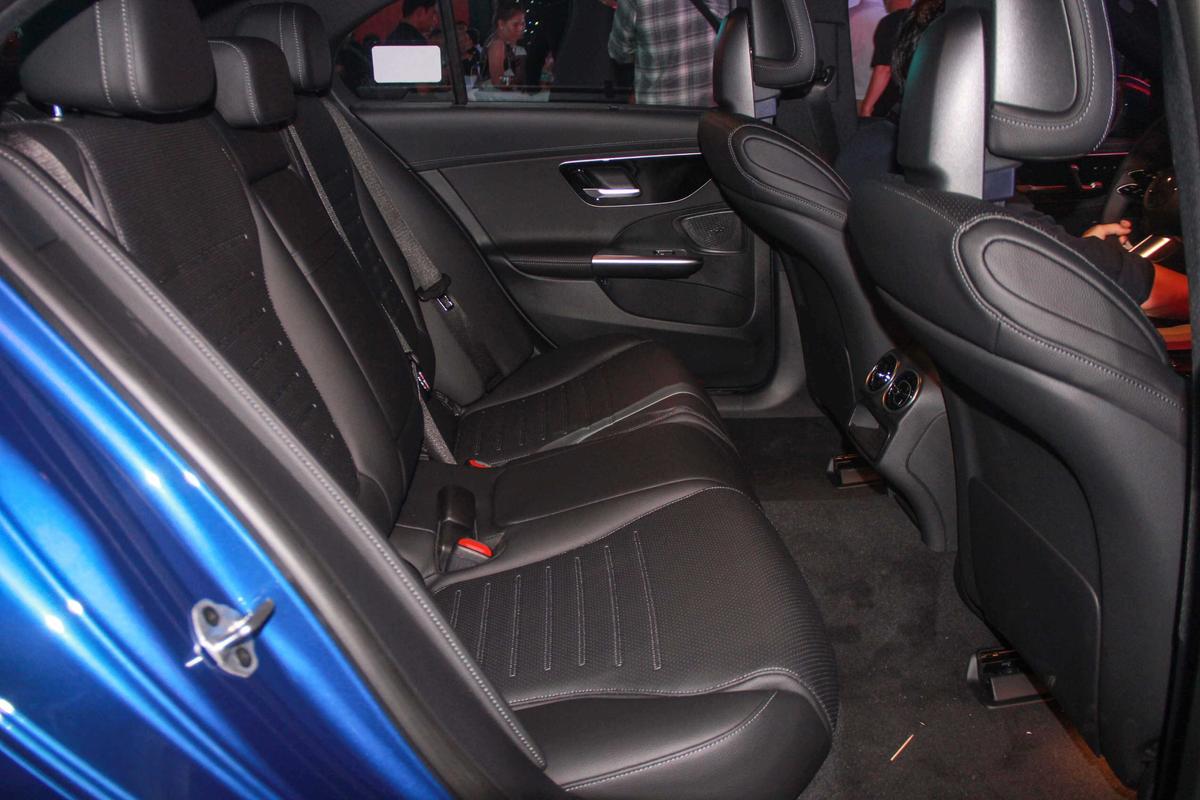 Mercedes C-class 2022 giá bán từ 1,67 tỷ đồng-9