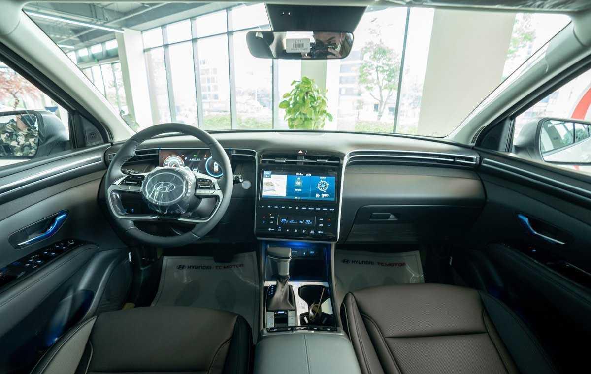 Chọn Mitsubishi Outlander hay Hyundai Tucson khi có 900 triệu- 4