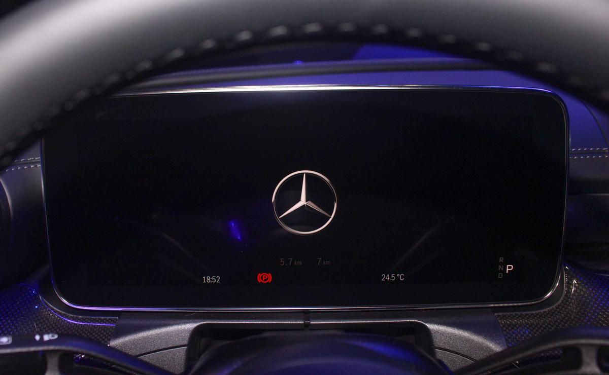 Mercedes C-class 2022 giá bán từ 1,67 tỷ đồng-7