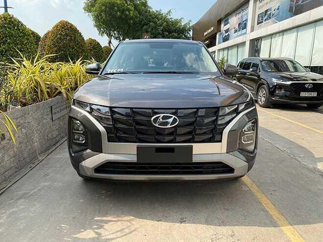 Hyundai Creta tại đại lý, sẵn sàng giao đến tay khách hàng-2