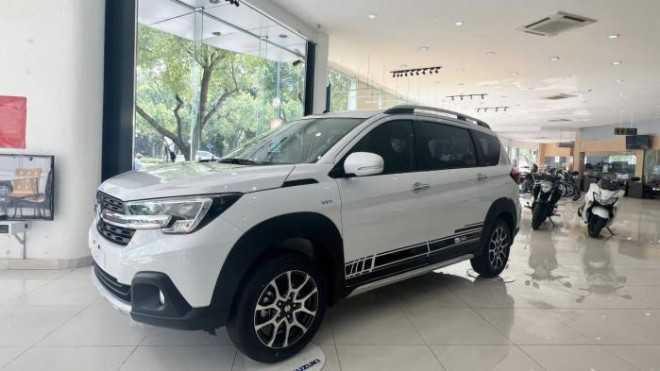 Ô tô truyền thống đua nhau tăng giá bán tại Việt Nam-2