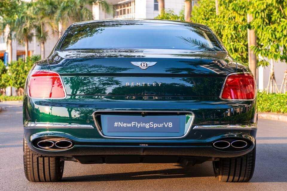 Bentley Flying Spur V8 màu sơn đặc biệt xuất hiện tại Việt Nam-3