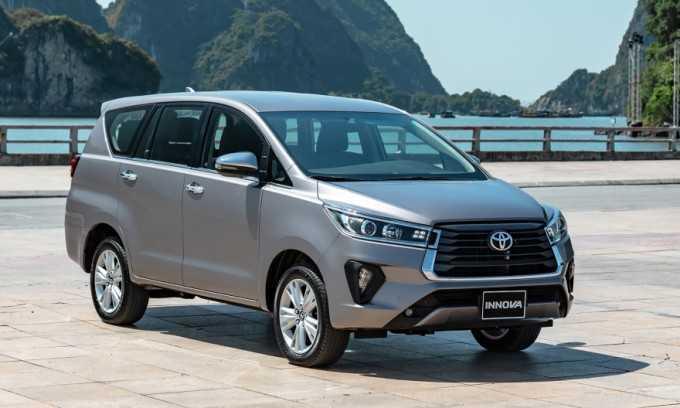 Hycross- danh tính mới của Toyota Innova