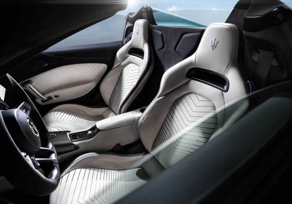 Maserati MC20 Cielo: xe thể thao mui trần mới-6