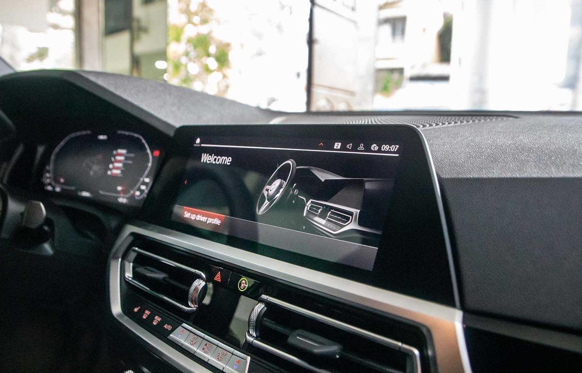 BMW M3 G80 đời 2022 đầu tiên tại Việt Nam-10