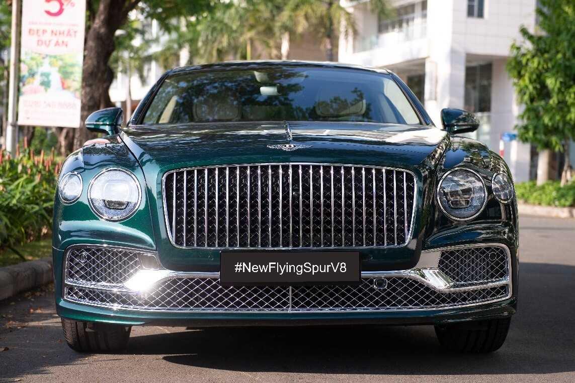 Bentley Flying Spur V8 2022 m&agrave;u xanh Viridian độc lạ xuất hiện tại Việt Nam-1