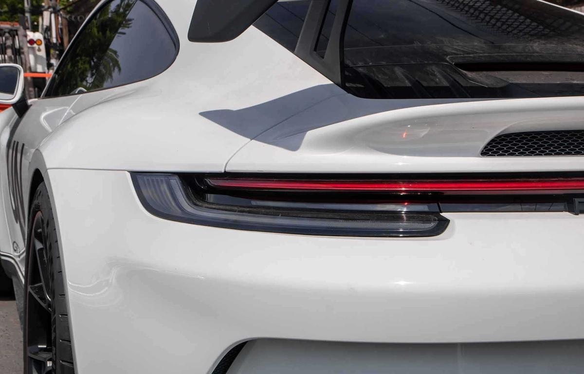 Porsche 911 GT3 xuất hiện với màu sơn độc tại Việt Nam-4