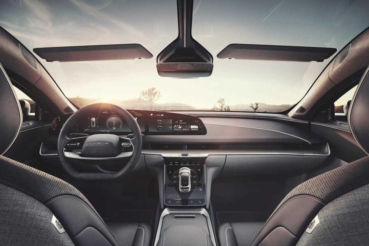 BMW Theater Screen &ndash; 31 inch