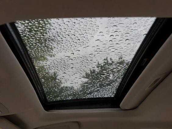 Những l&yacute; do cửa sổ trời kh&ocirc;ng được y&ecirc;u th&iacute;ch-3