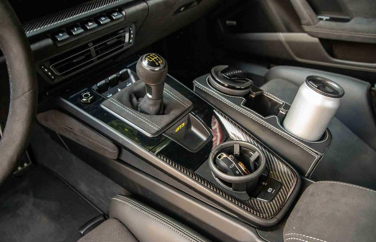 Porsche 911 GT3 2022 -8