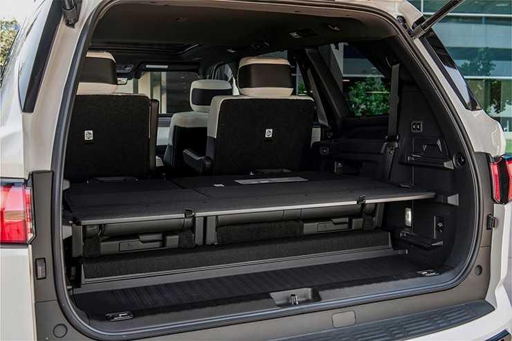 Toyota Sequoia thế hệ mới ra mắt, gi&aacute; b&aacute;n từ 1,3 tỷ đồng-6