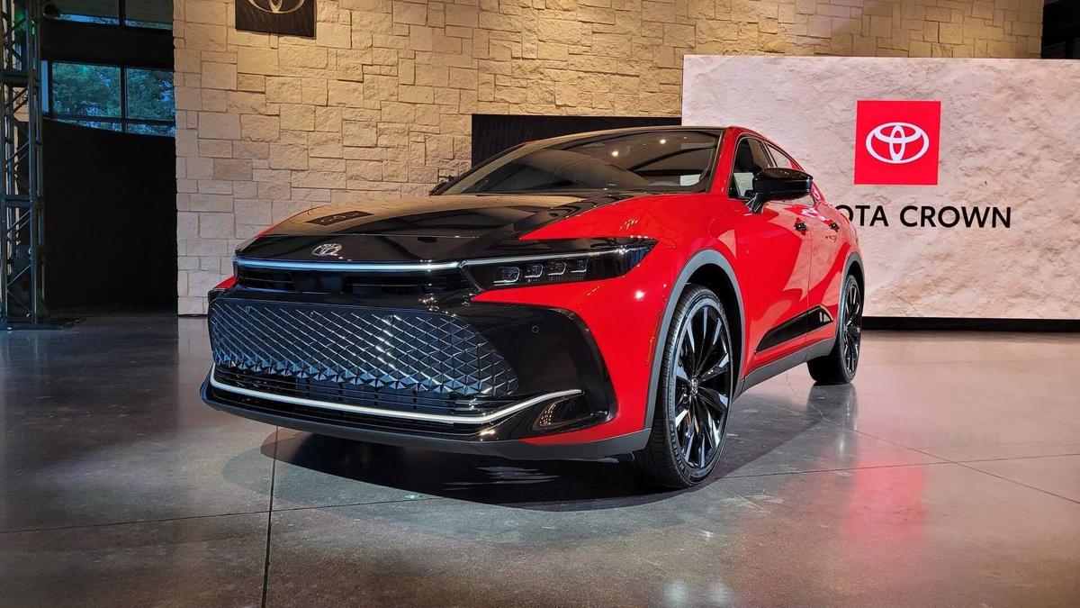 Toyota Crown 2023-1