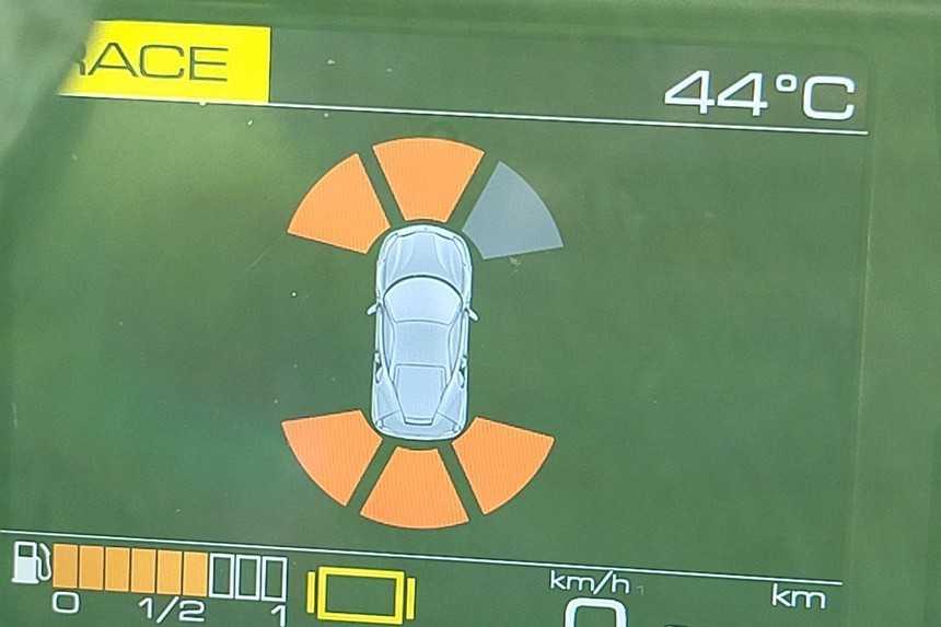 Những bất tiện khi đi si&ecirc;u xe trong m&ugrave;a nắng n&oacute;ng-1