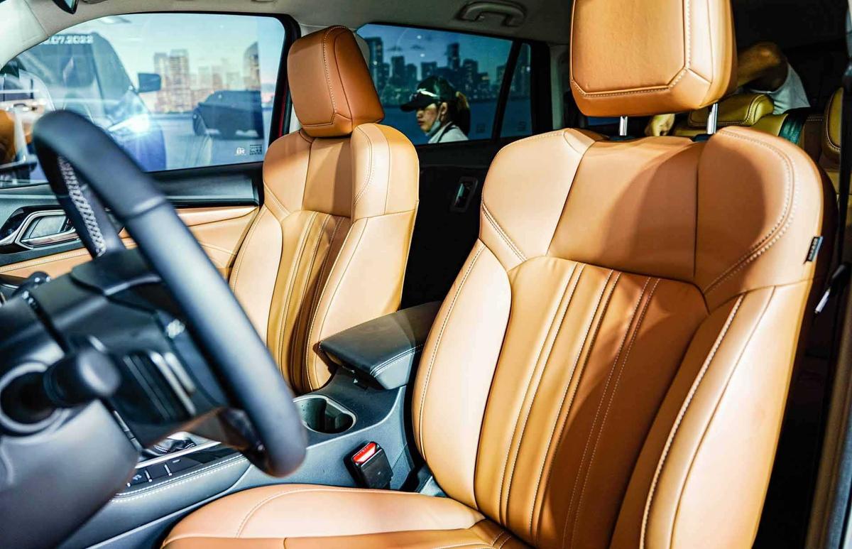 Isuzu mu-X 2022 ra mắt tại Việt Nam, giá bán từ 900 triệu đồng-9