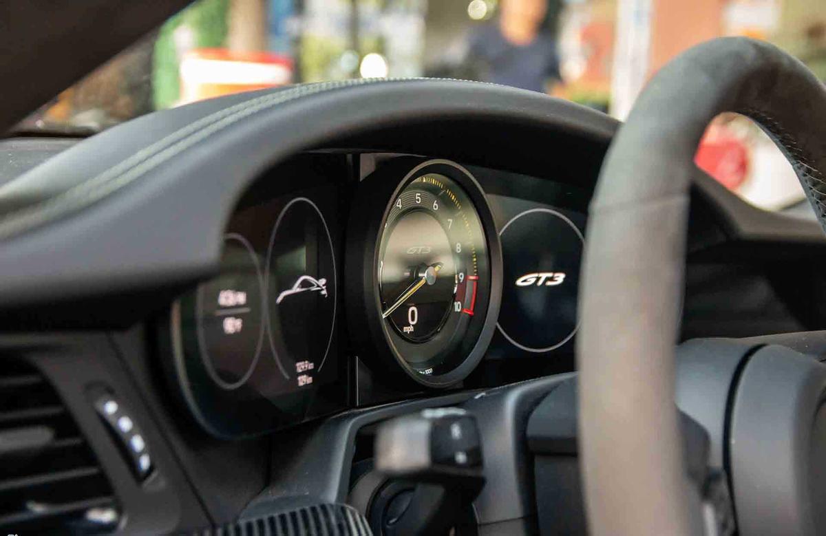 Porsche 911 GT3 2022 -9