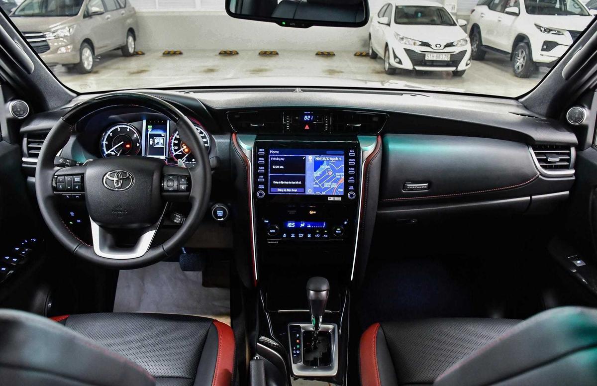 SUV 7 chỗ giá tầm 1 tỷ đồng, chọn Isuzu mu-X hay Toyota Fortuner-4