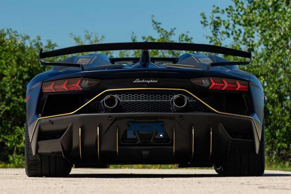 Lamborghini Aventador SVJ 63 Roadster-5