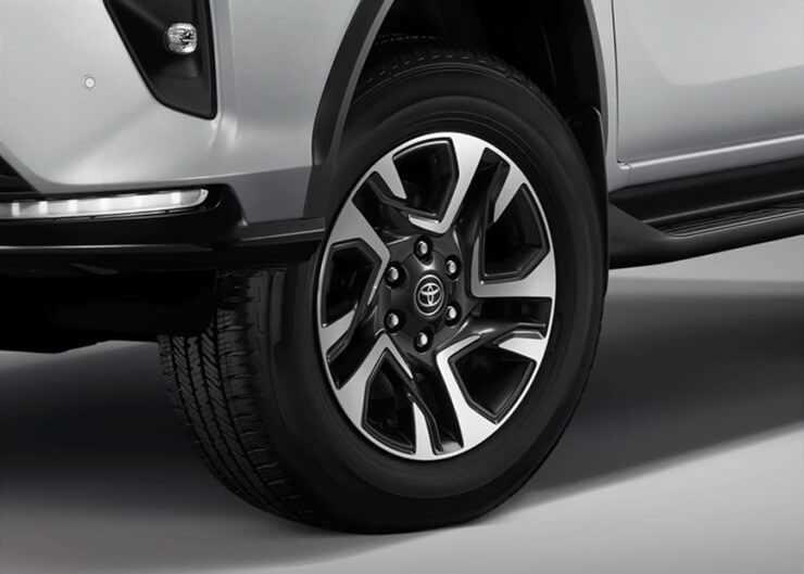 Toyota Fortuner 2023-2