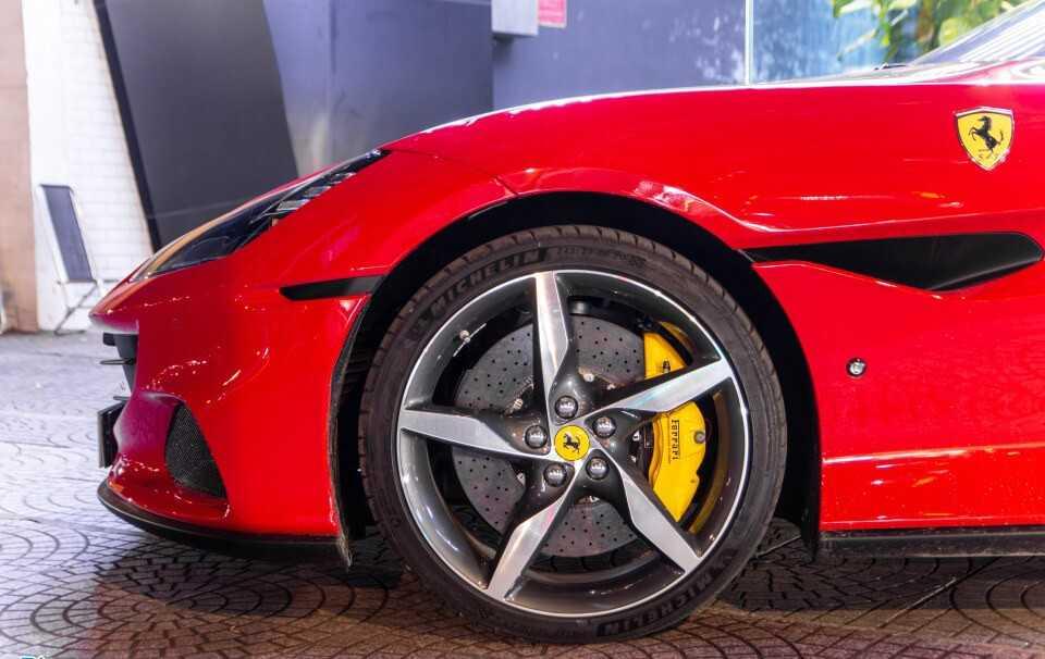 Ferrari Portofino M-6