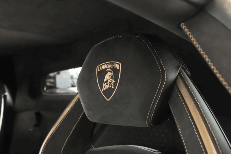 Lamborghini Aventador Ultimae -11