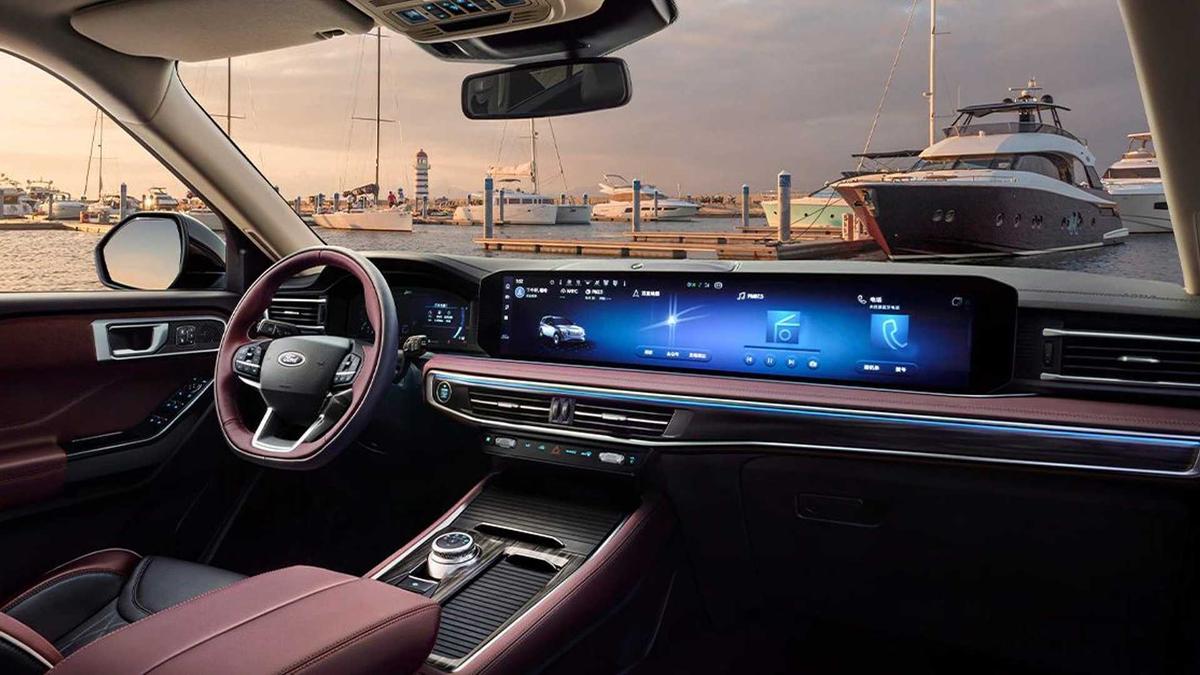 Ford Explorer 2023-5