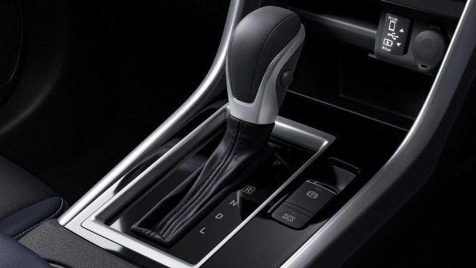 Mitsubishi Xpander Cross 2023-10