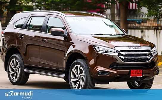 Vừa mới ra mắt, Isuzu Mu-X thế hệ mới đã giảm giảm giá 55 triệu đồng