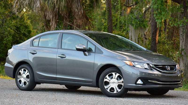 5 mẫu xe hybrid cũ, gi&aacute; dưới 330 triệu đồng đ&aacute;ng sở hữu-3