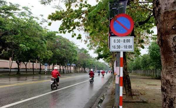 Kinh nghiệm đỗ xe ở khu vực không có biển cấm, tài xế nên nắm rõ-2