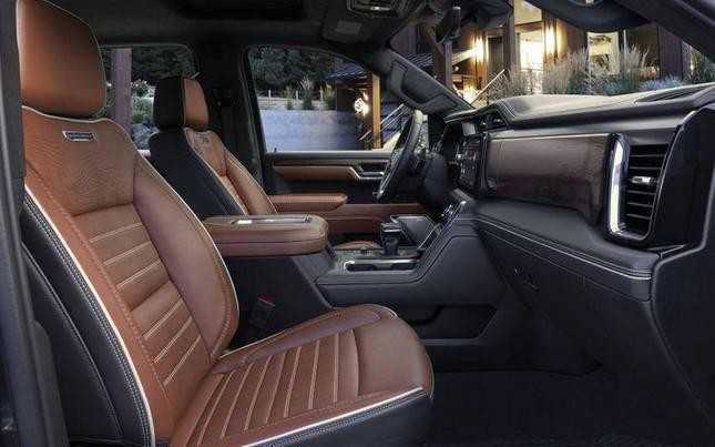 Những mẫu xe b&aacute;n tải sở hữu nội thất sang trọng-8