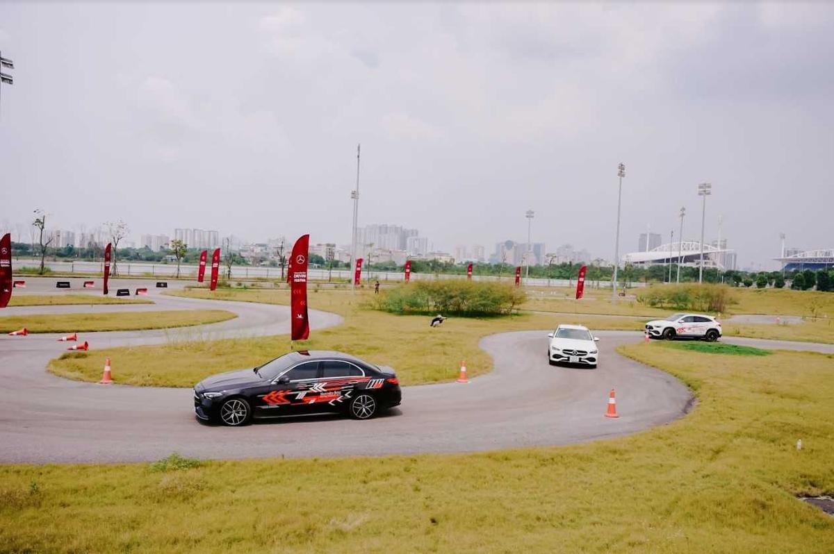  Mercedes-Benz Driving Festival 2022-9