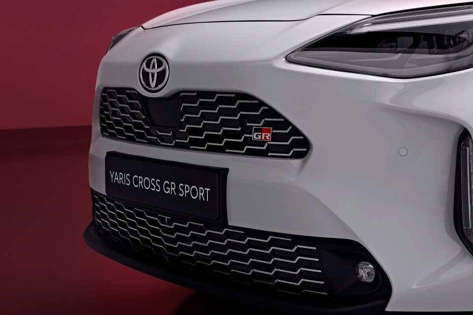 Toyota Yaris Cross GR Sport-4
