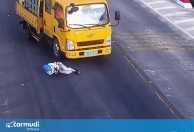 Chiếc nón bảo hiểm 2 lần cứu mạng người đi xe máy