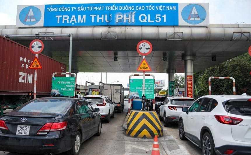 Nhiều trường hợp xe &ocirc; t&ocirc; d&aacute;n thẻ ePass gặp lỗi-2