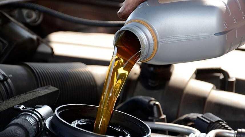 Nên chọn dầu nhớt 5W30 hay 5W40 cho các dòng ô tô ở Việt Nam?