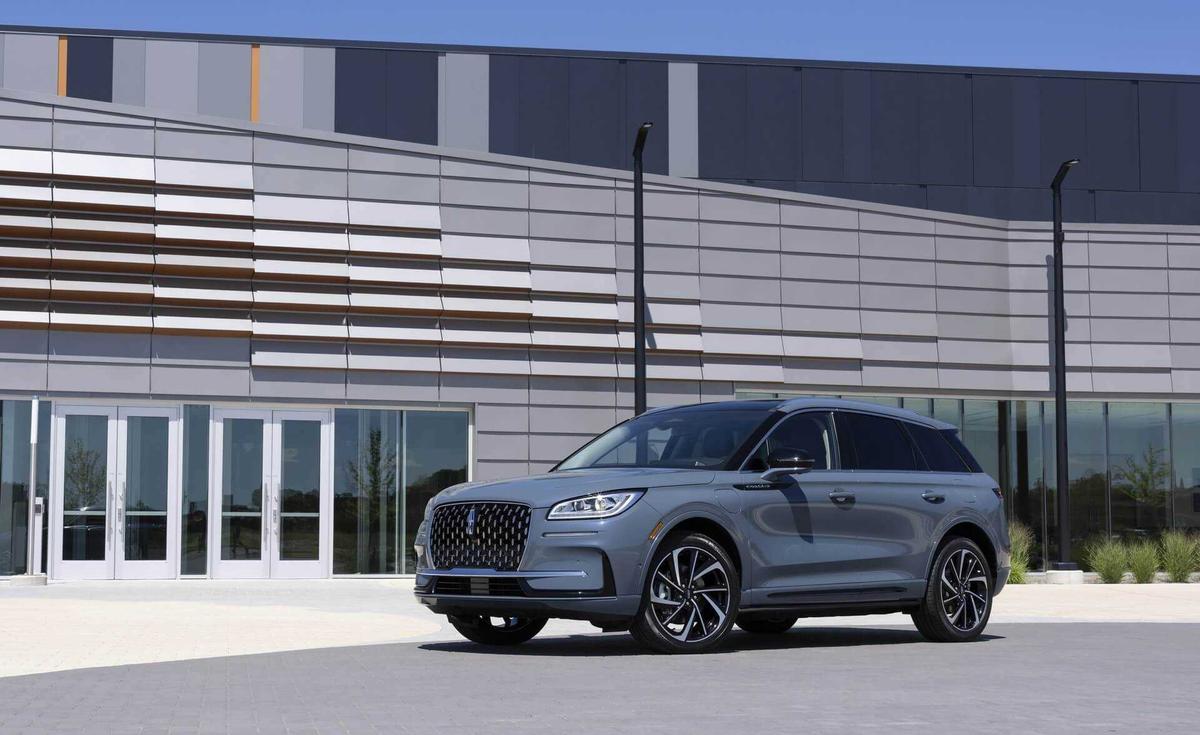 Lincoln Corsair 2023-9