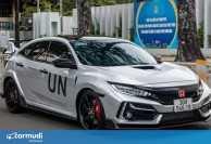 Ông Đặng Lê Nguyên Vũ cầm lái chiếc Honda Civic Type R độc nhất Việt Nam