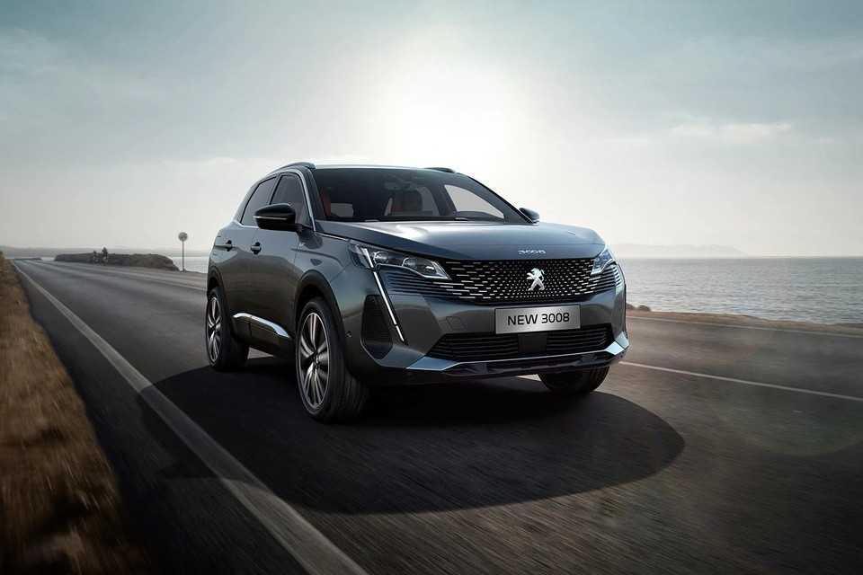 Hàng loạt ô tô điều chỉnh giá bán dịp cuối năm-1