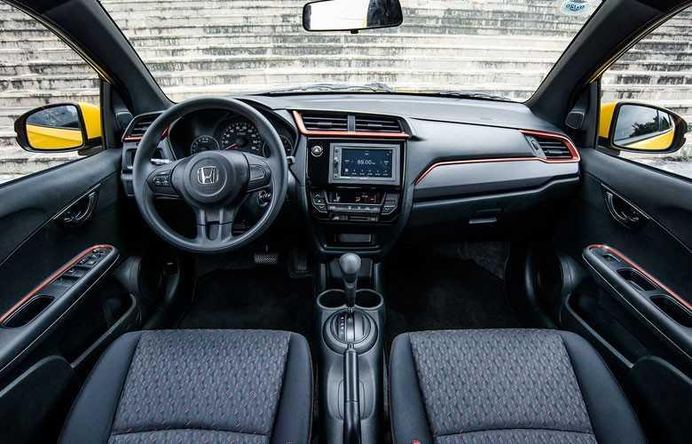 Top 10 xe ô tô giá rẻ, đẹp được ưa chuộng nhất 2022