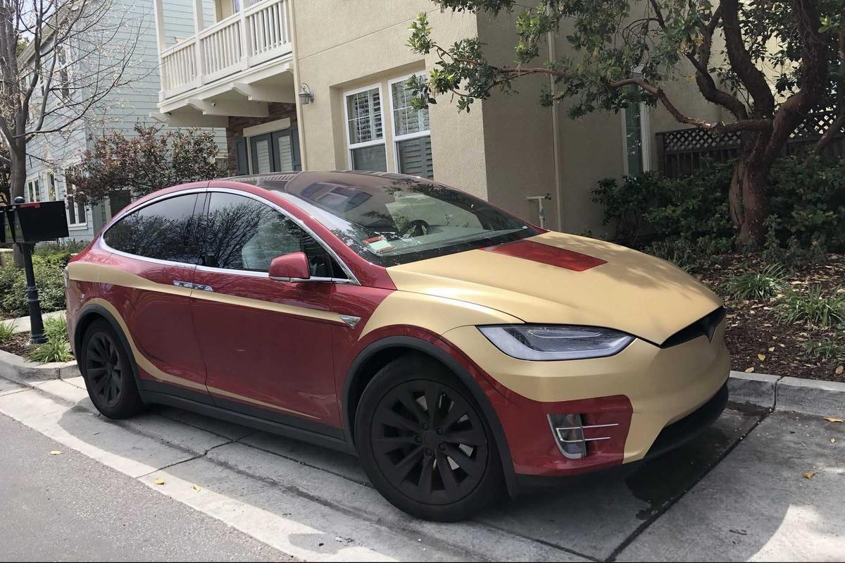 Xe điện Tesla có ngoại thất lấy cảm hứng từ bộ giáp của Iron Man-1