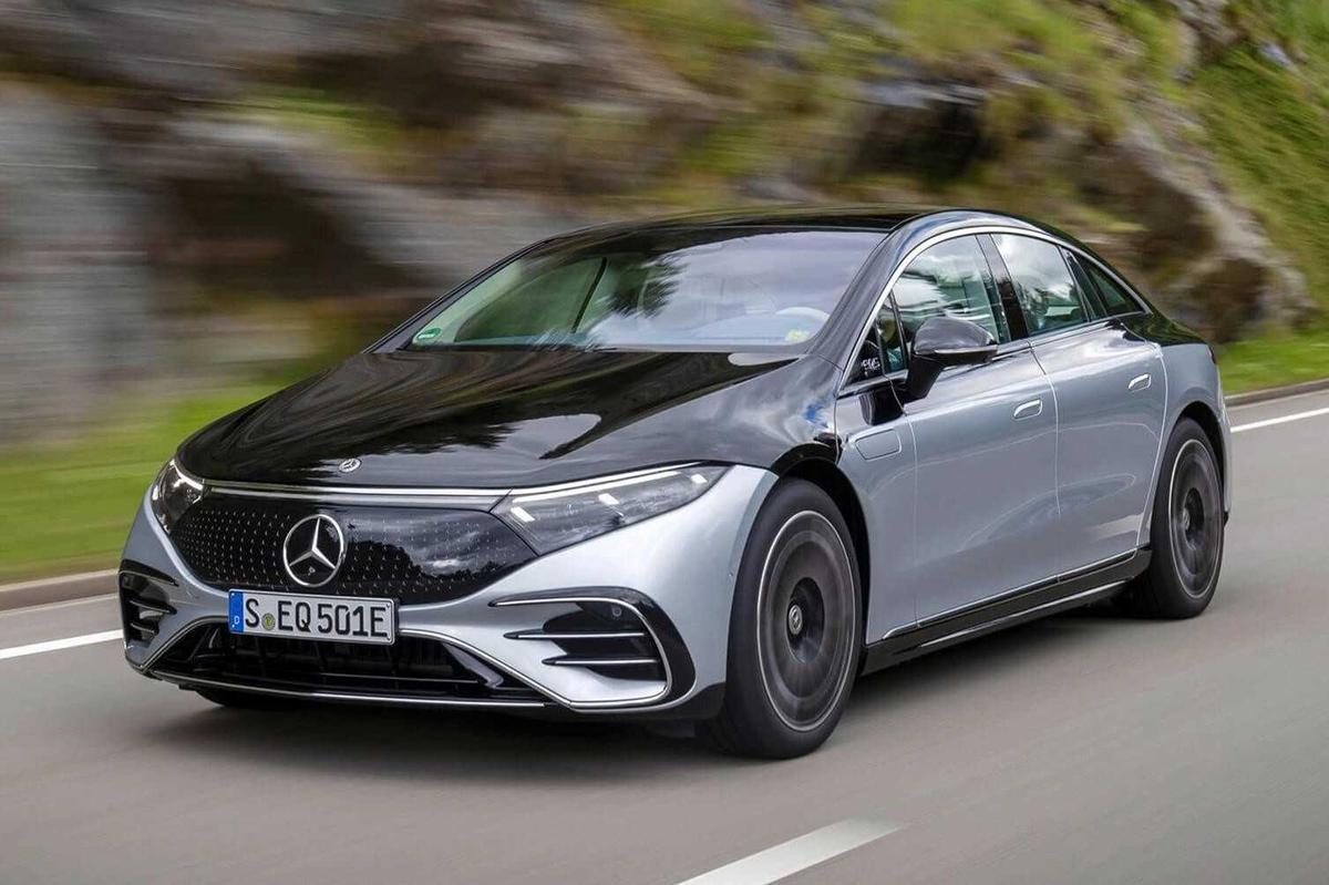 Chọn Porsche Taycan hay Mercedes-Benz EQS khi mua ô tô điện hạng sang-3