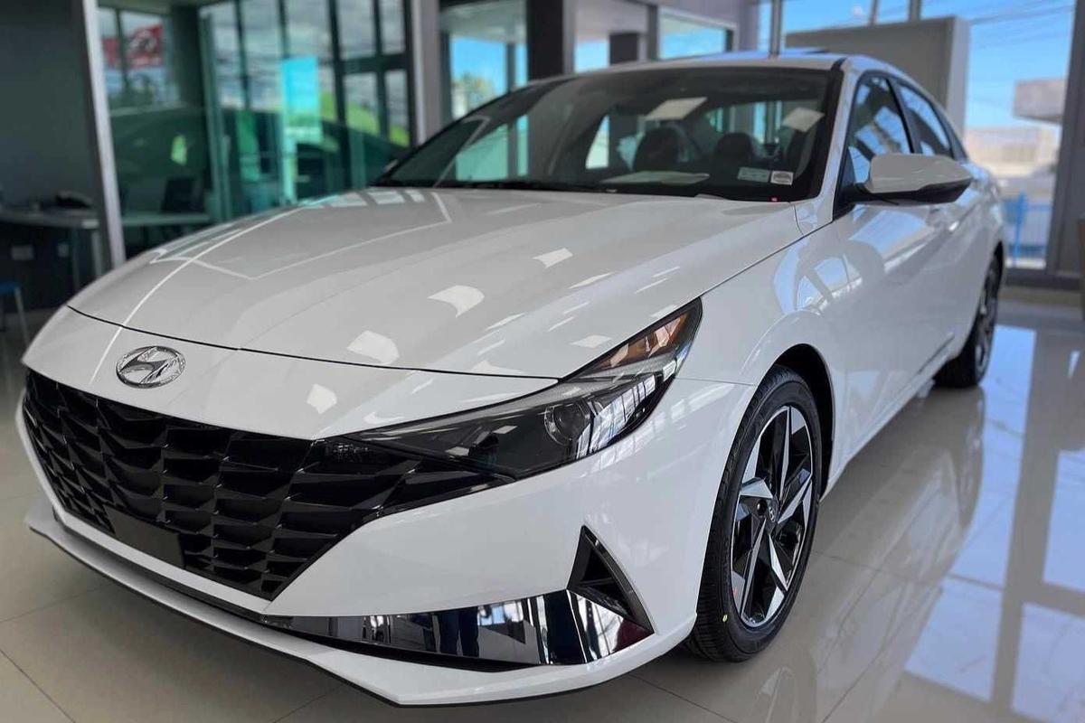 Loạt ô tô mới sẵn sàng ra mắt khách Việt trong tháng 10-5