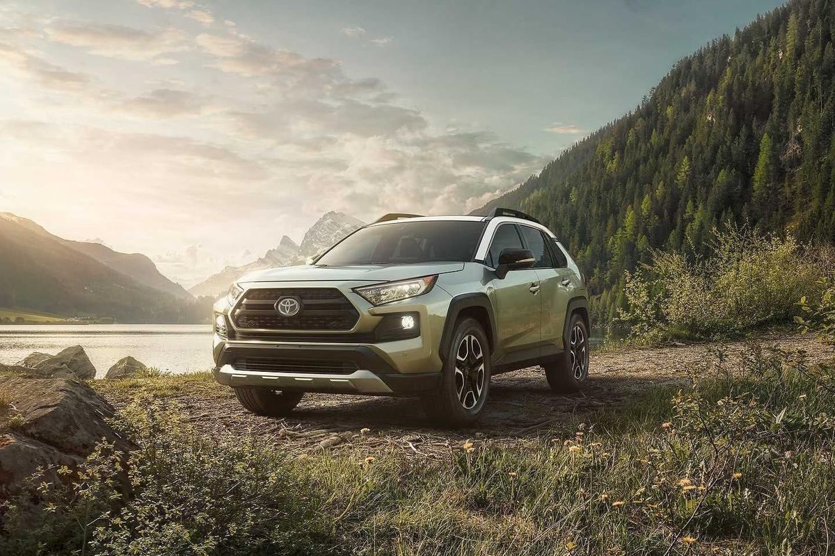 Top 4 phiên bản Toyota RAV4 cũ nên mua nhất