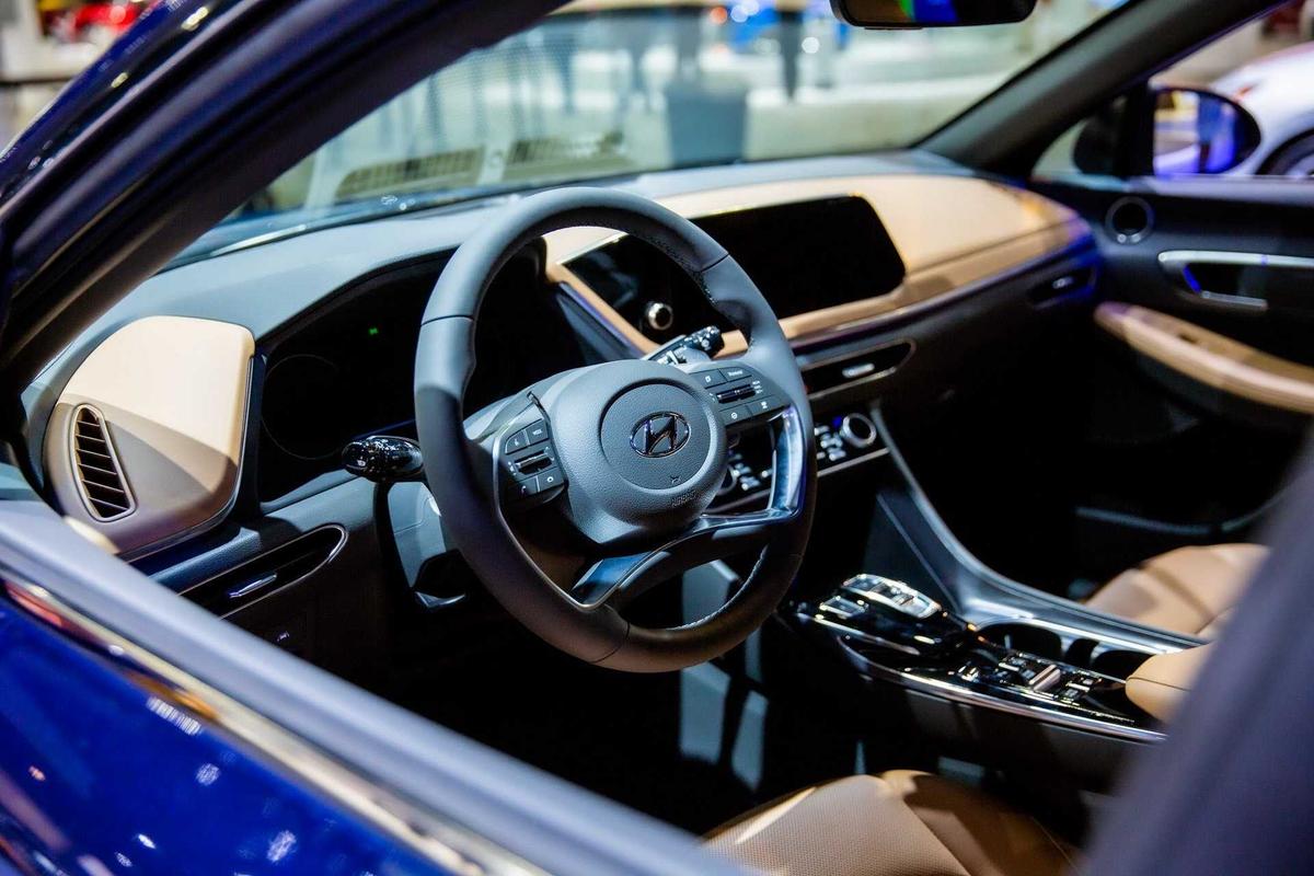 Hyundai Sonata Limited 1.6T 2020 có gì đặc biệt?