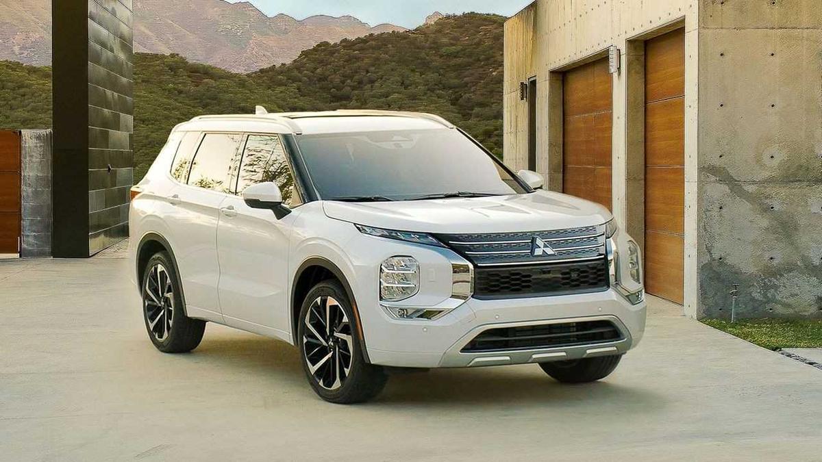 Mitsubishi Outlander 2023: giá bán, hình ảnh và thông số kỹ thuật