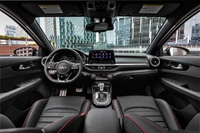 Kia K3 2022 - Có nên mua hay không?