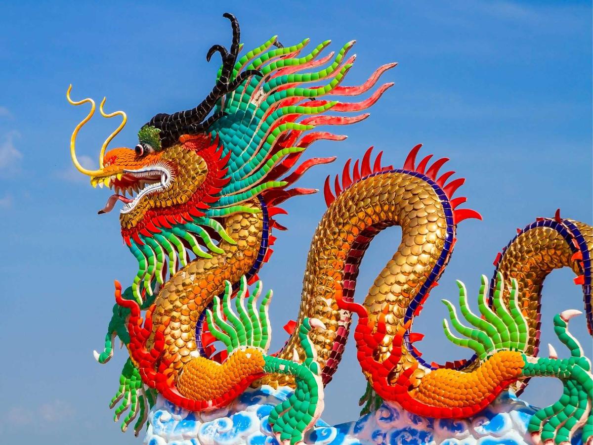 Cập nhật màu xe phong thủy 2023 cho người tuổi Thìn