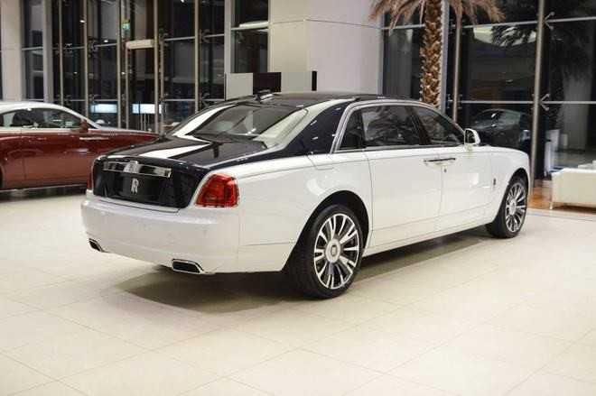 Rolls Royce Ghost EWB 2023: Giá bán, Hình ảnh và thông số